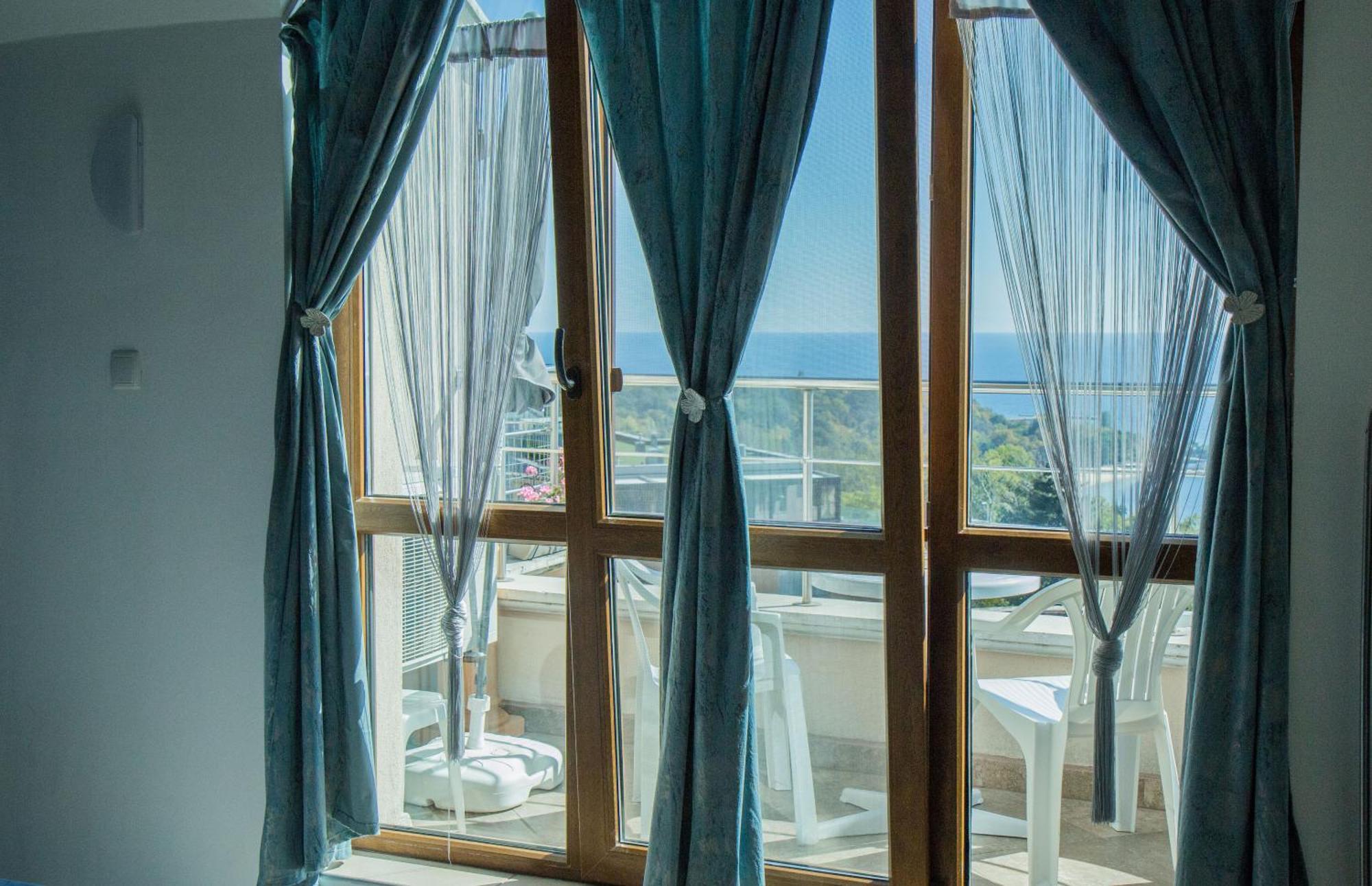 Black Sea Narcissus - Quiet Studio With Amazing Sea View Varna Exterior photo
